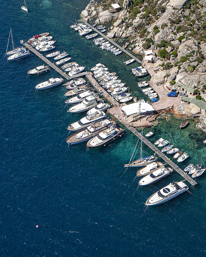 1 cover 2 Yacht Club punta sardegna punta stroppello porto refael 1 1